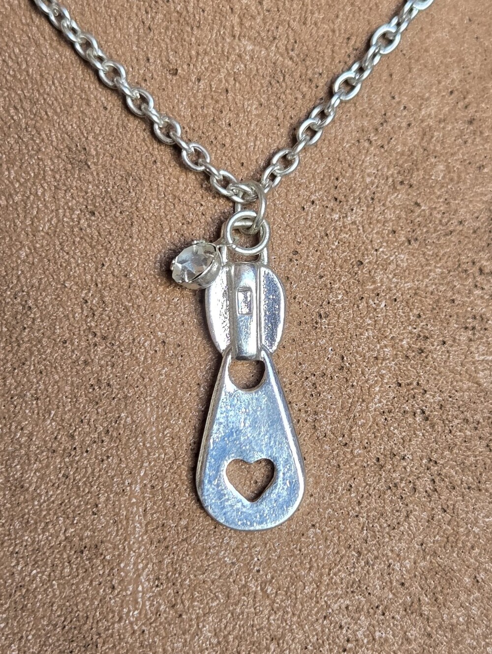 Claire’s Silver Tone Zipper Pull Heart Pendant Necklace 16" + 2.5" Extender